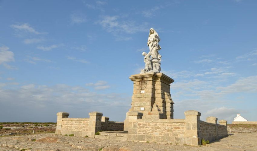 29PointeDuRazMonumentAuxNaufrages01