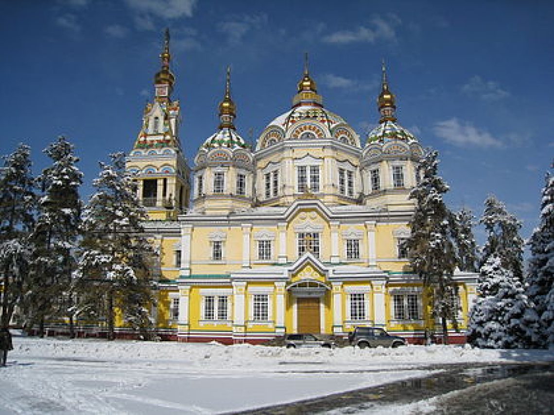 420px-Zenkov_Cathedral_Winter