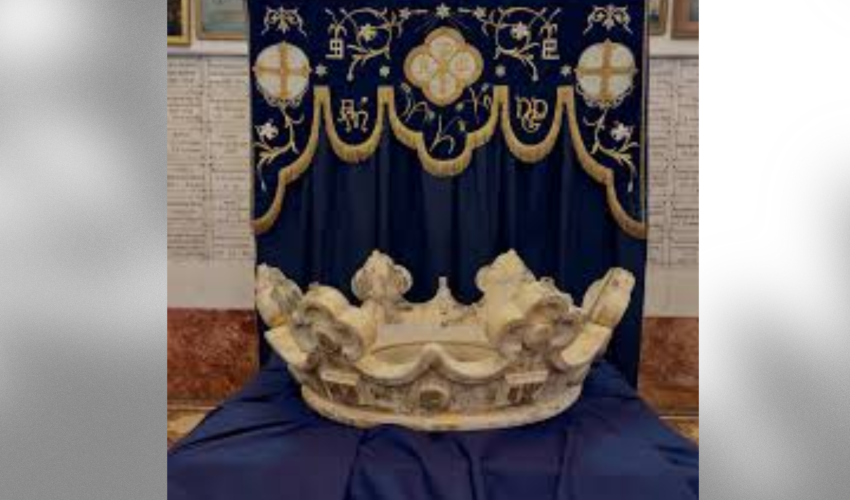 Exposition de La couronne de la statue de la Bonne Mère - DR