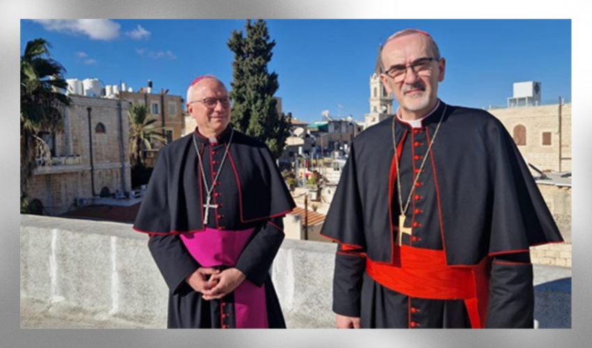 Monseigneur Giuseppe Baturi ( secrétaire de la CEI )  et le cardinal Pizzaballa - DR