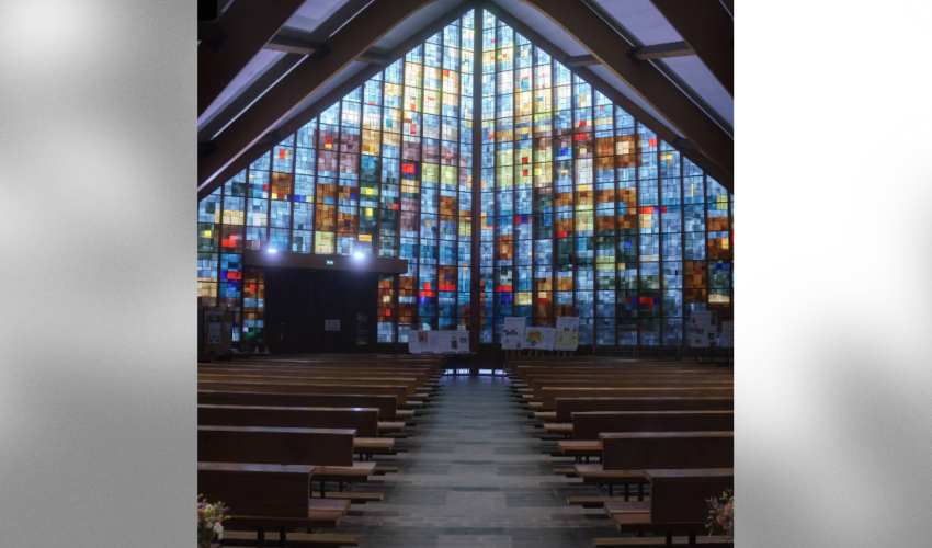 Intérieur de l'église Saint Luc de Grenoble - DR