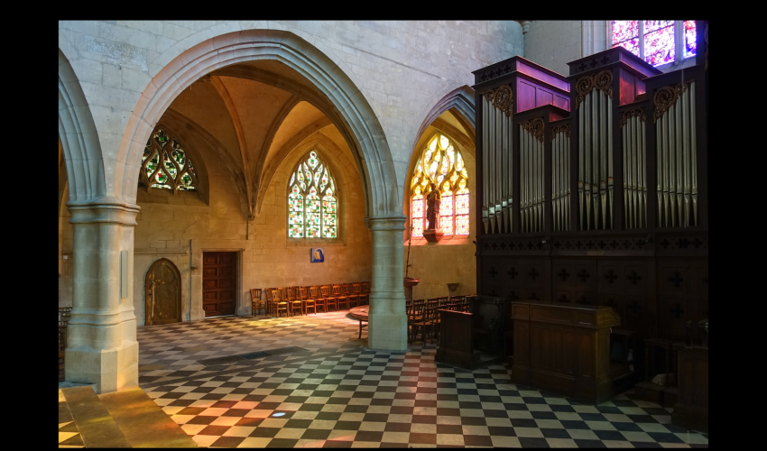 intérieur de l'église Saint-Michel de Vaucelles - DR