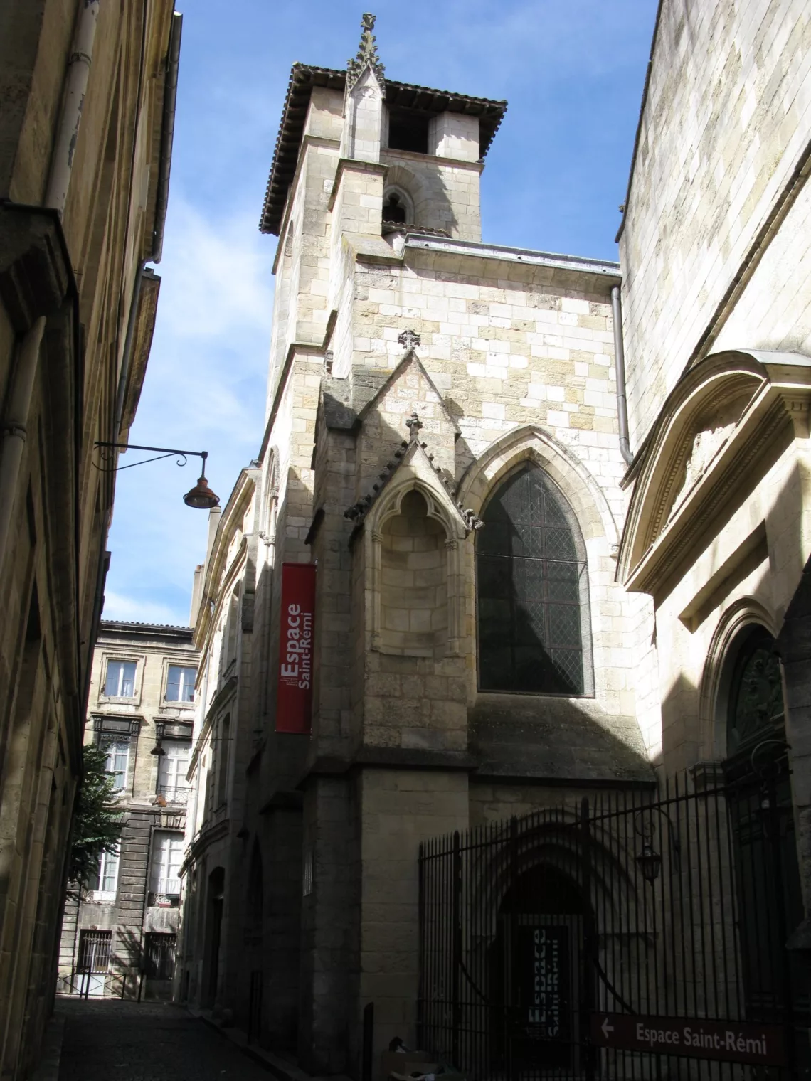 Église_Saint-Rémi_de_Bordeaux,_vue_d'ensemble
