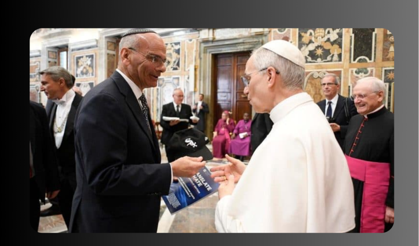 Le rabbin Noam Marans avec le Pape Léon XIV - image Vatican Média