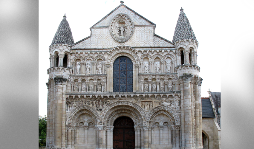 Façade de Notre-Dame-la-Grande à Poitiers - DR