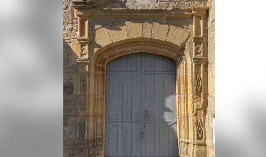 entrée de l'église de Badefols-d’Ans  - credit Philippe Graille
