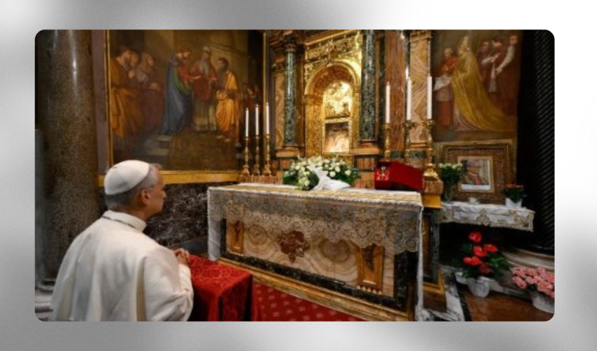 Le  Pape Léon XIV en prière devant Notre-Dame du Bon Conseil, à Genazzano ( ville du Latium ) - DR