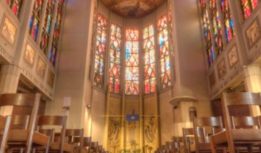 DR - intérieur  de l'église Sainte Agnès à Maisons-Alfort