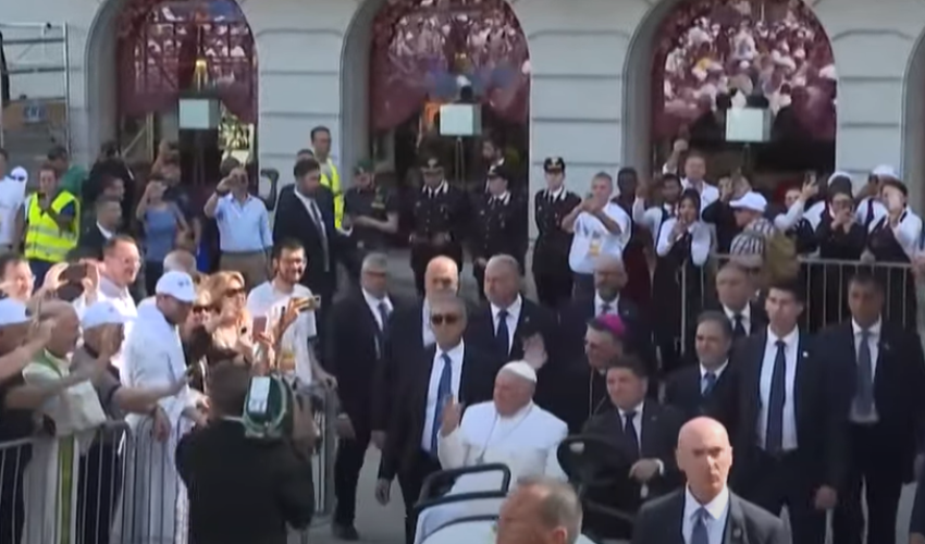 Arrivée du pape François à Trieste le 7 juillet 2024 - Capture Il sole 24 ore