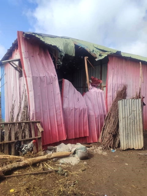 Maison détruite de Mohammad Abdul dans la banlieue de Kismayo, en Somalie, en mai 2024.  Crédit Morning Star News