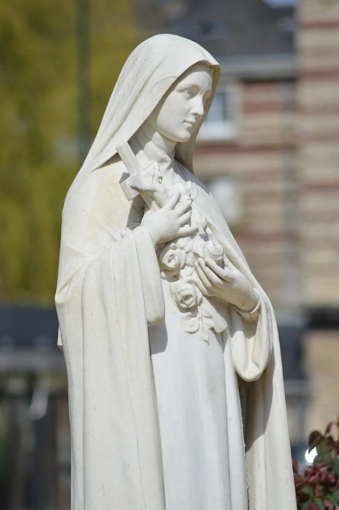 statue-sainte-sculpture-religion-christian-pray-faith-religious-therese-of-lisieux