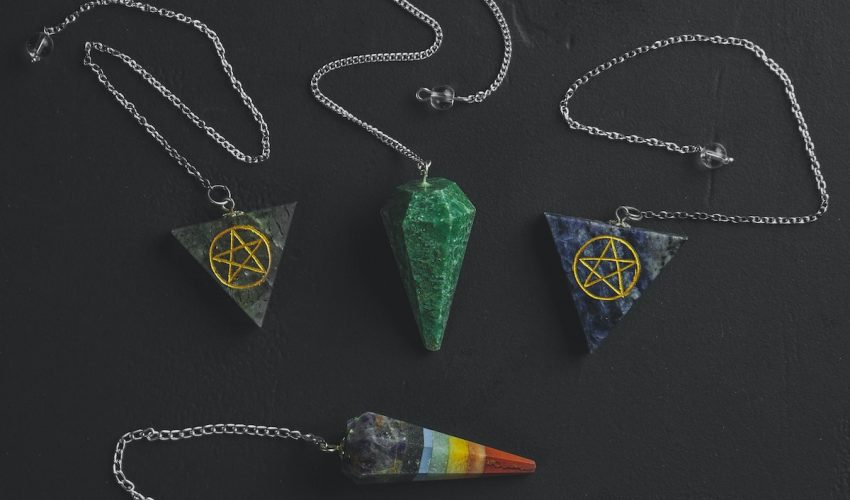 green heart shaped pendant necklace