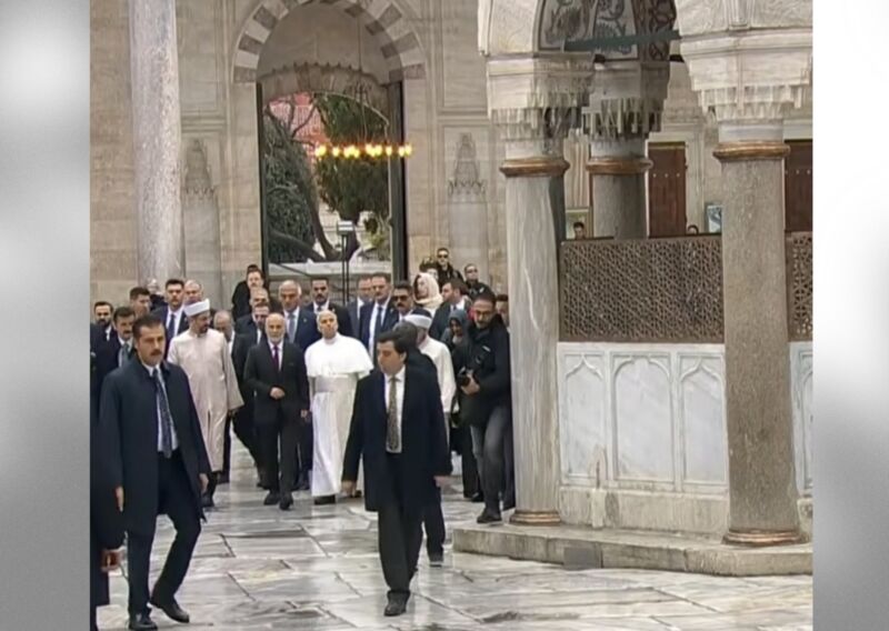 Image for the Tweet beginning: 🚨VOYAGE DU PAPE EN TURQUIE