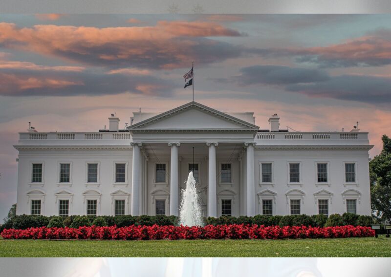 Image for the Tweet beginning: 🚨⚡️L’incroyable hommage des États Unis