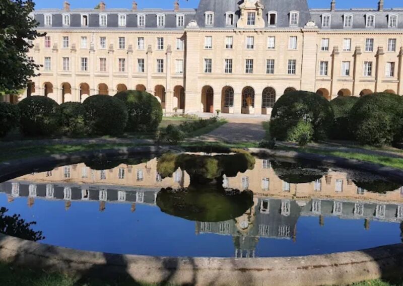 Image for the Tweet beginning: ⚡️Paris, la fusion annoncée des