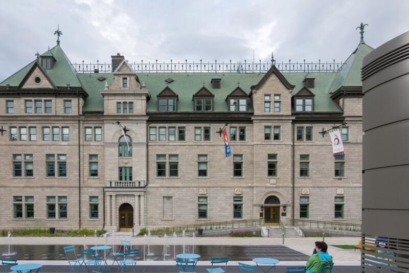 Image for the Tweet beginning: 🚨⚡️Le Québec acte le retrait