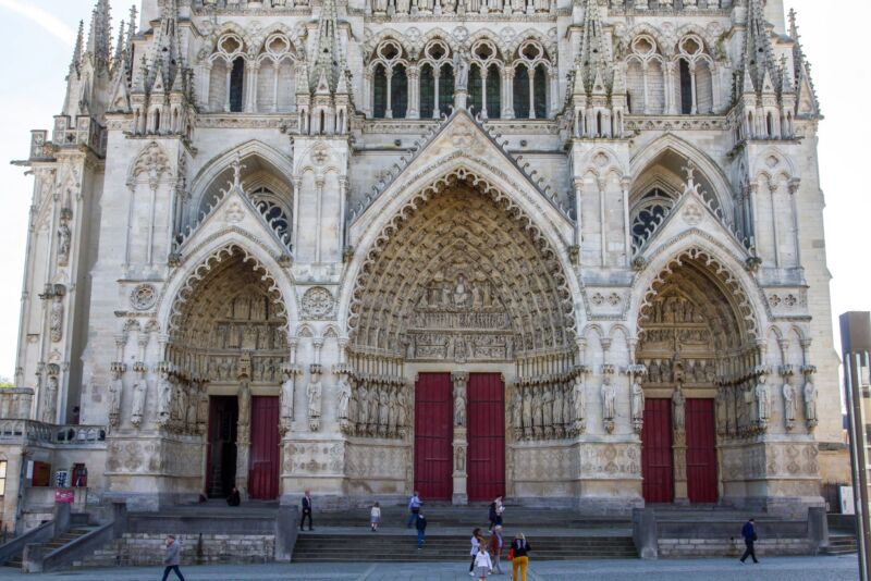 Image for the Tweet beginning: 🔴⚡️Prêtres de Fréjus-Toulon à Amiens