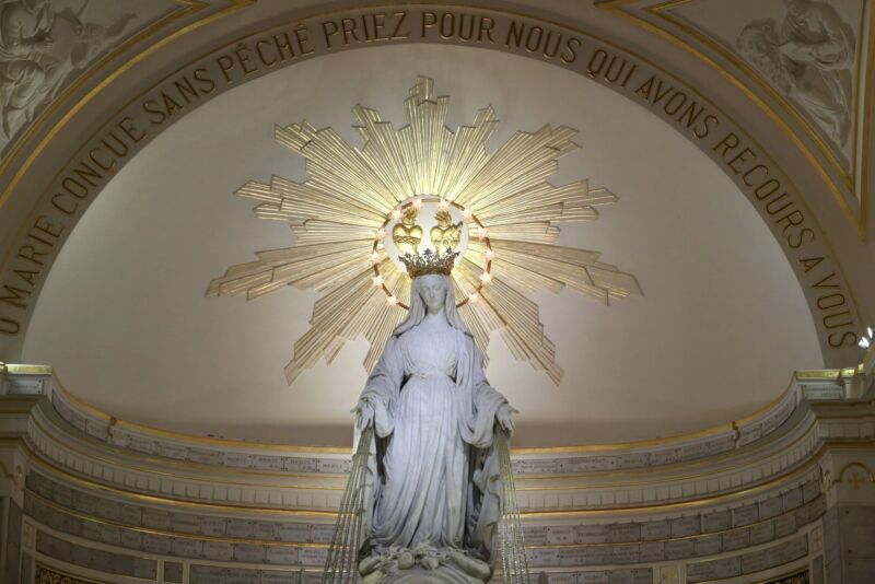 Image for the Tweet beginning: 🔴⚡️"Marie est avec Jésus dans