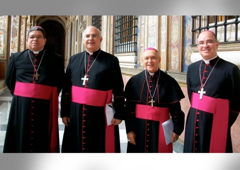 Image for the Tweet beginning: 🇻🇪✝️Vénézuela : les évêques appellent