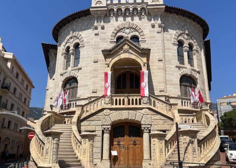 Image for the Tweet beginning: ⚡️🔴Harcèlement moral à la cathédrale