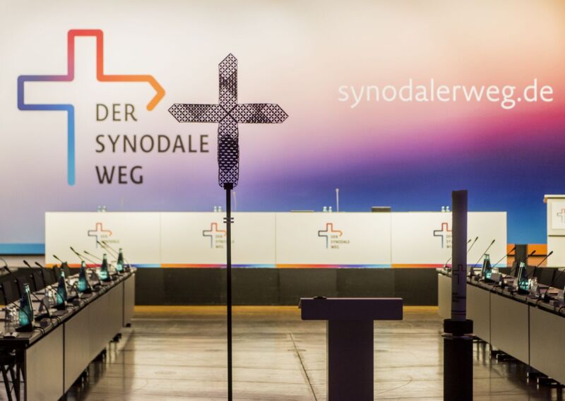 Image for the Tweet beginning: 🇩🇪✝️Le Chemin synodal allemand s’achève