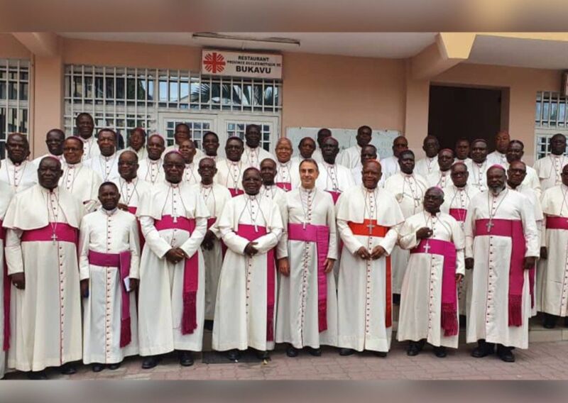 Image for the Tweet beginning: 🚨Une église profanée au Congo