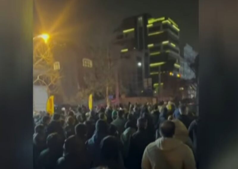 Image for the Tweet beginning: 🔴✝️Persécution des chrétiens en Iran